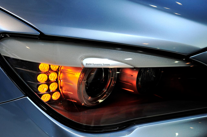 Illustration for article titled 2009 BMW 7-Series, ActiveHybrid Hit LA Show Floor